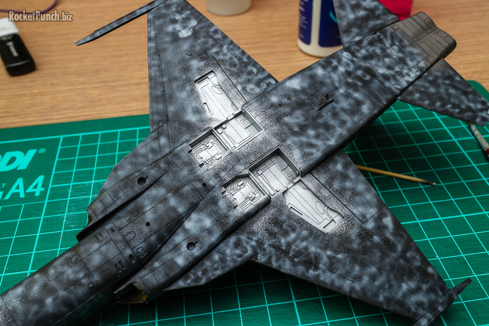 WIP : AFV Club 1/48 F-5E Tiger II Pt. 3 - Painting - Rocket Punch